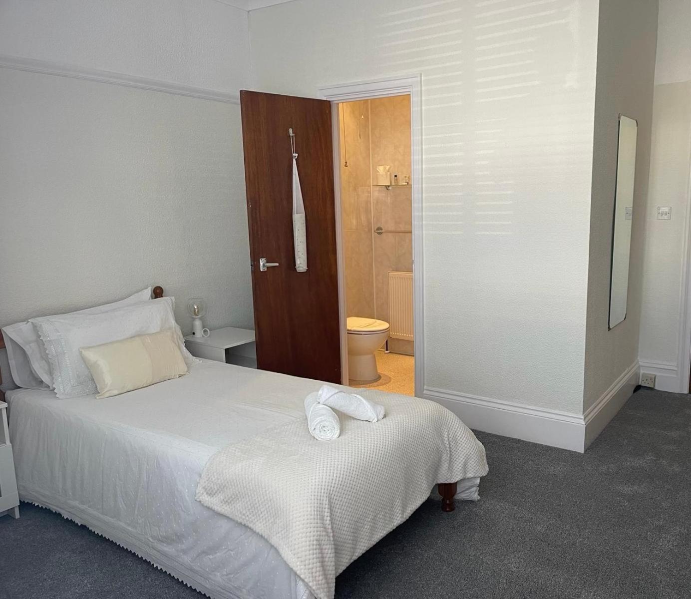 Capri Guest House Torquay Εξωτερικό φωτογραφία